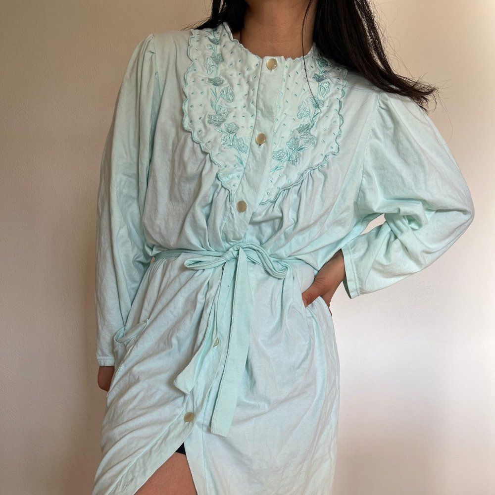 Vintage 1970s soft knit green long sleeve robe embroidered yoke detail medium - Picture 3 of 10